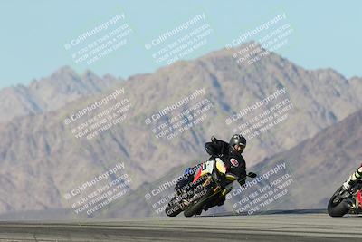 media/Dec-01-2025-Moto Forza (Mon) [[2daa91e15f]]/2-Intermediate Group/Session 4 Turn 9/